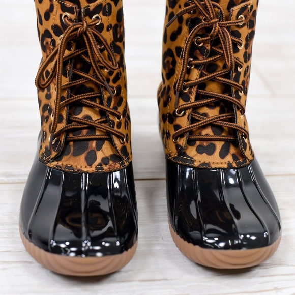NEW SIZES**Ladies leopard lace up duck boots - Picture 3 of 6